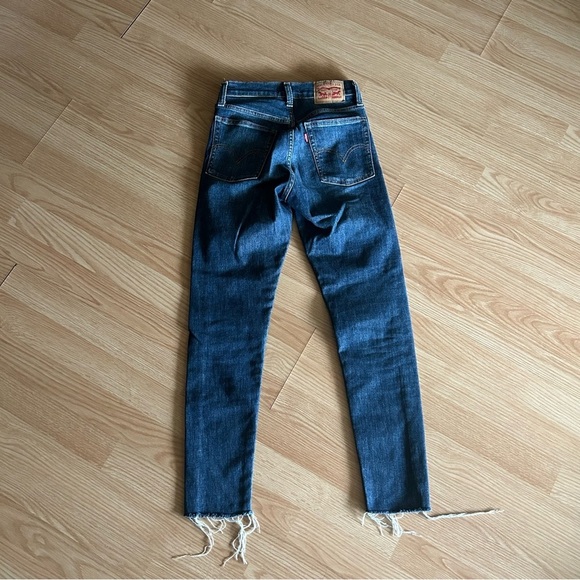 Levi's Women's Skinny Jeans - Blue - Picture 11 of 11